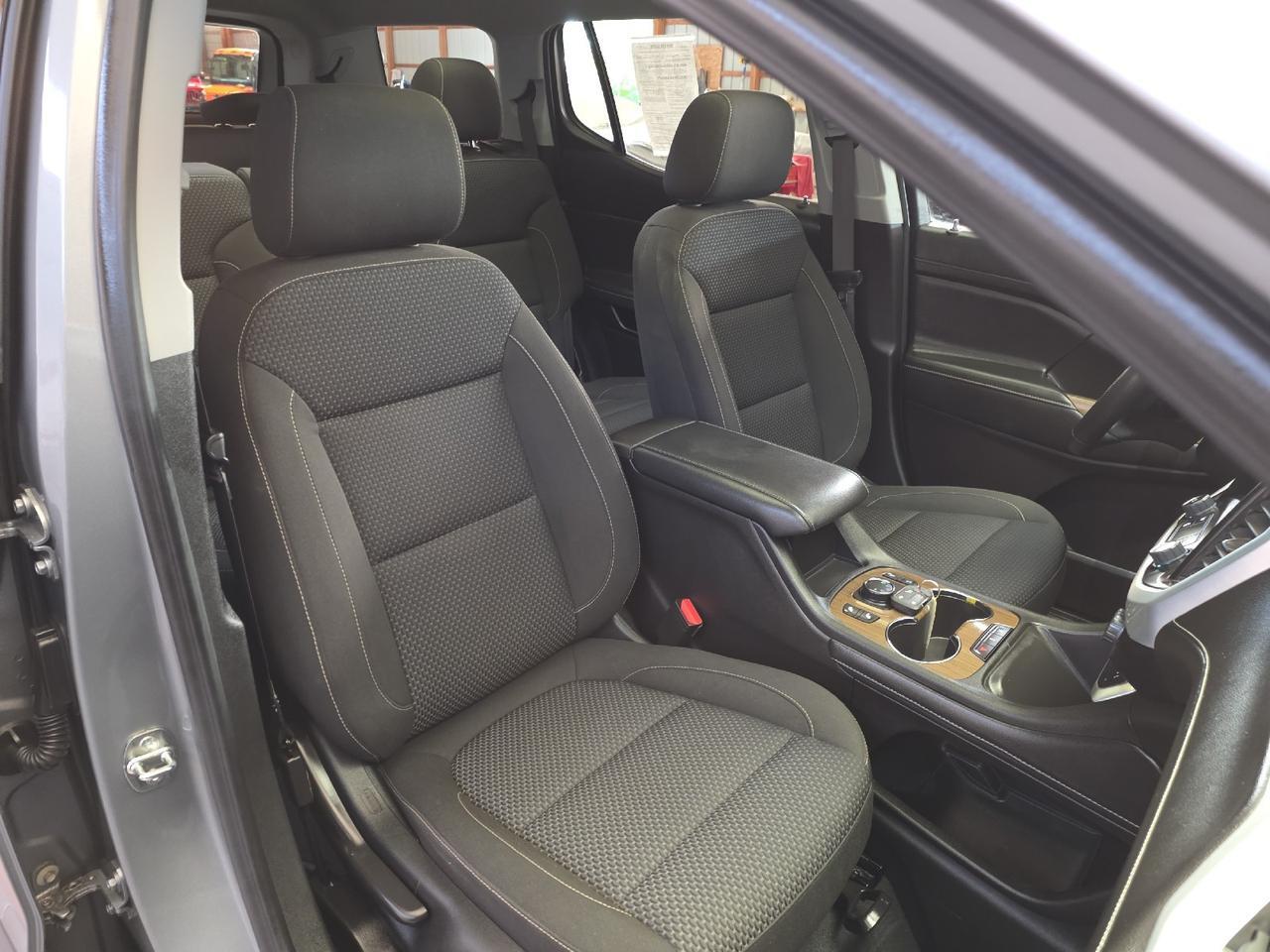 2023 GMC Acadia Sand Lake NY