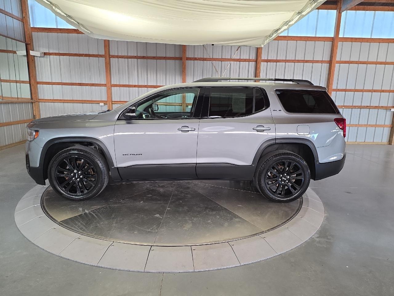 2023 GMC Acadia Sand Lake NY