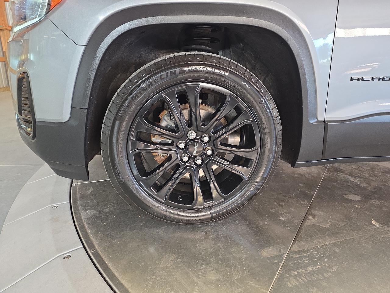 2023 GMC Acadia Sand Lake NY