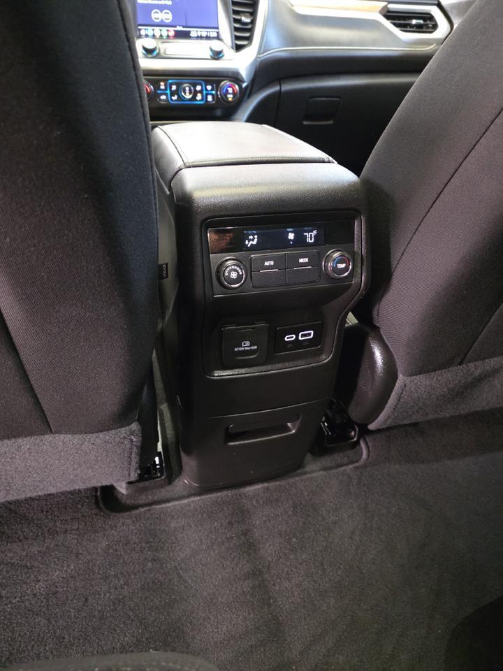 2023 GMC Acadia Sand Lake NY