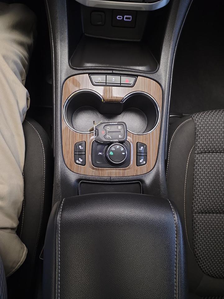 2023 GMC Acadia Sand Lake NY