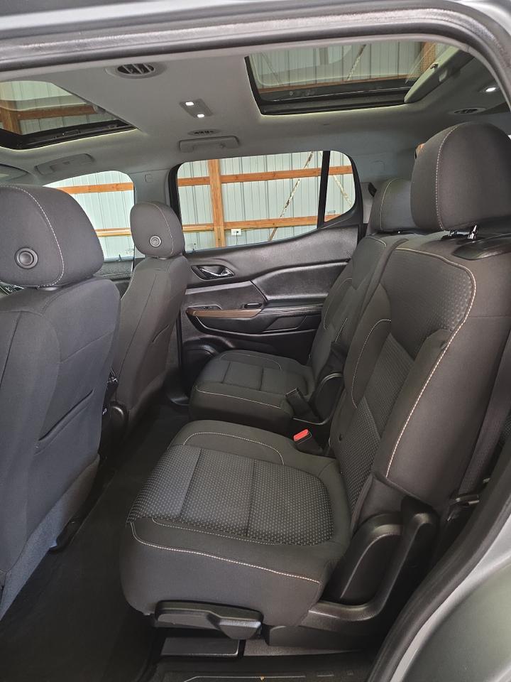 2023 GMC Acadia Sand Lake NY