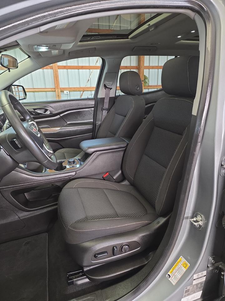 2023 GMC Acadia Sand Lake NY