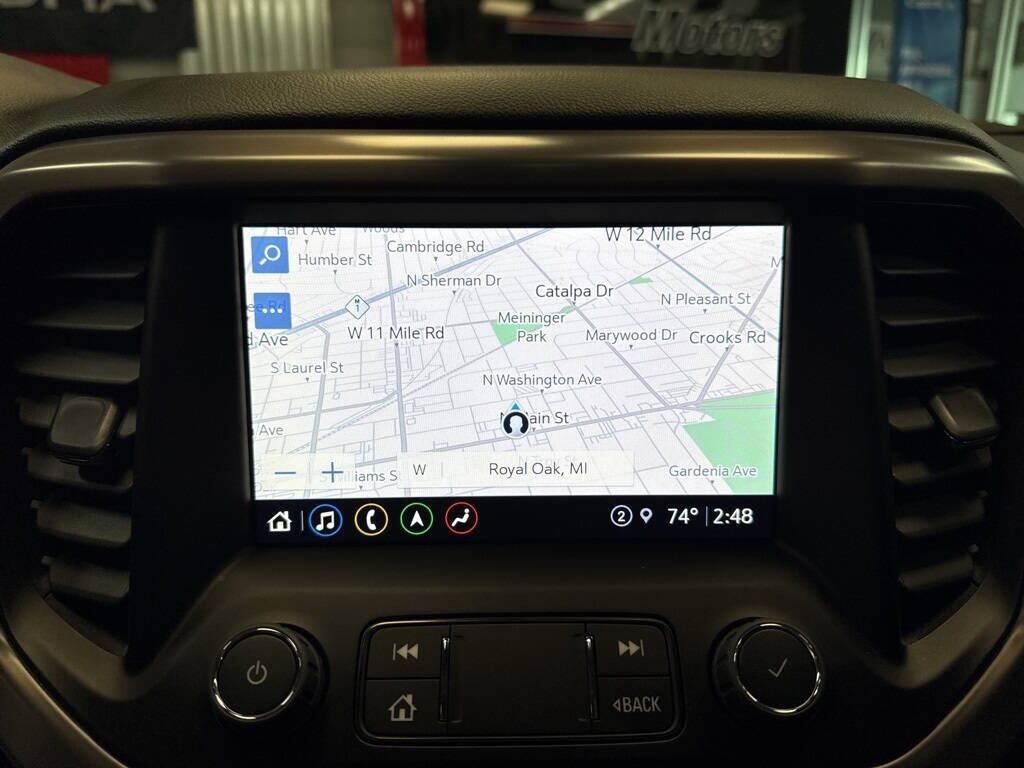2023 GMC Acadia AT4 Royal Oak MI
