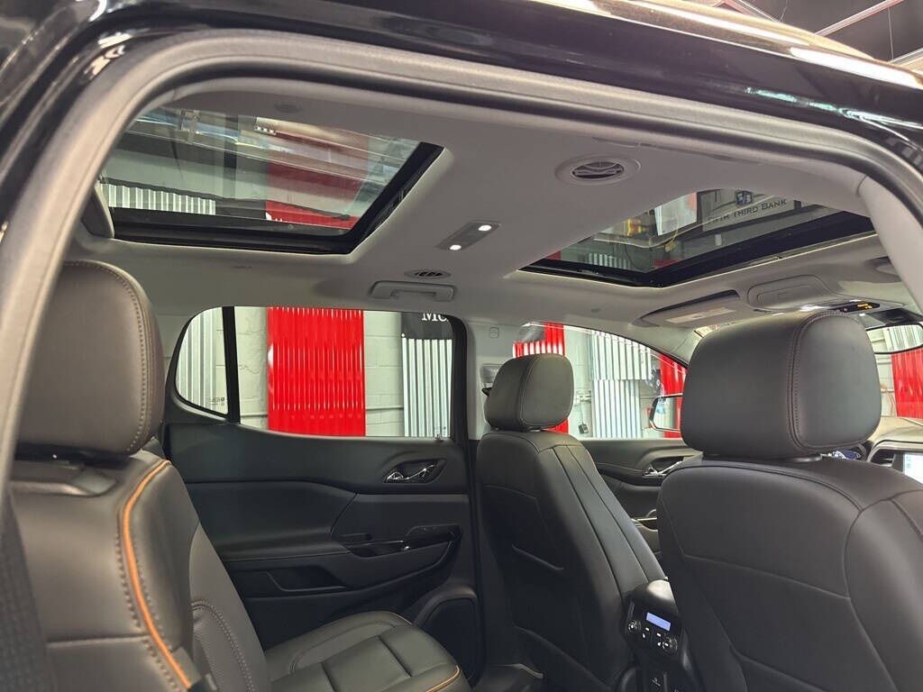 2023 GMC Acadia AT4 Royal Oak MI