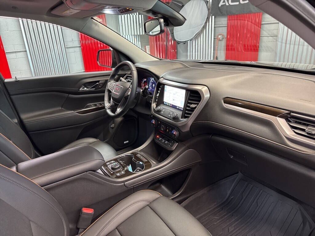 2023 GMC Acadia AT4 Royal Oak MI