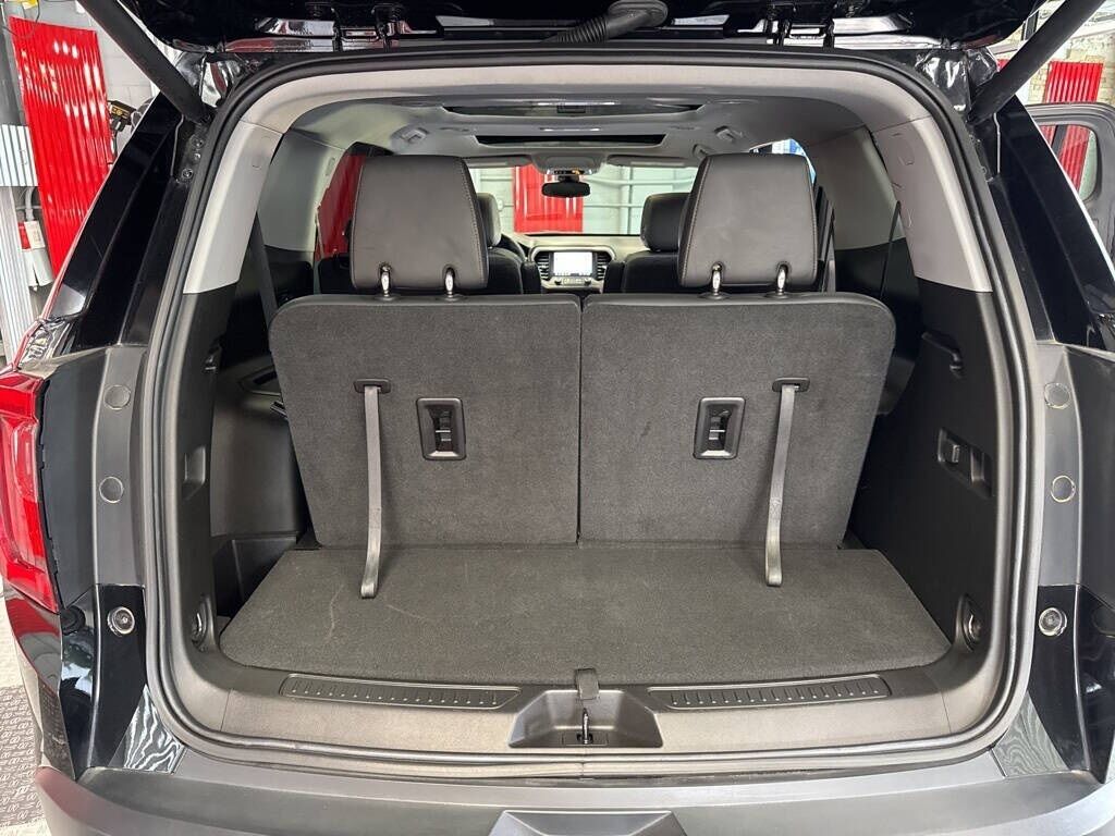 2023 GMC Acadia AT4 Royal Oak MI