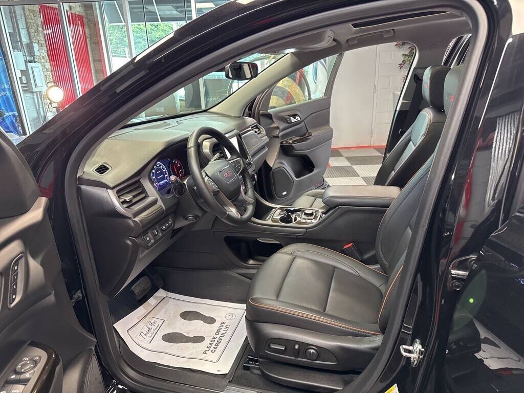 2023 GMC Acadia AT4 Royal Oak MI