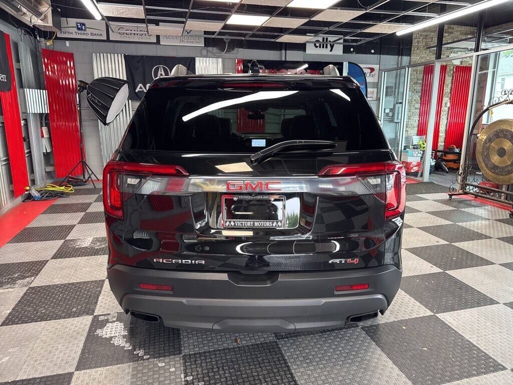 2023 GMC Acadia AT4 Royal Oak MI