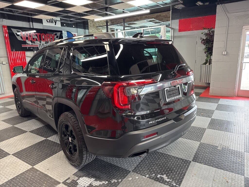 2023 GMC Acadia AT4 Royal Oak MI