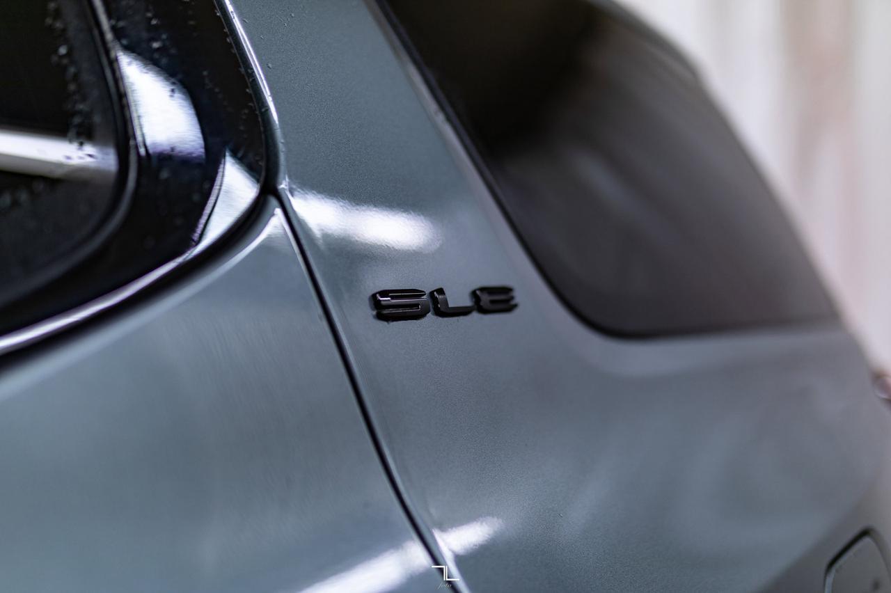 2023 GMC Acadia AWD SLE PSeat BCam Red Deer AB