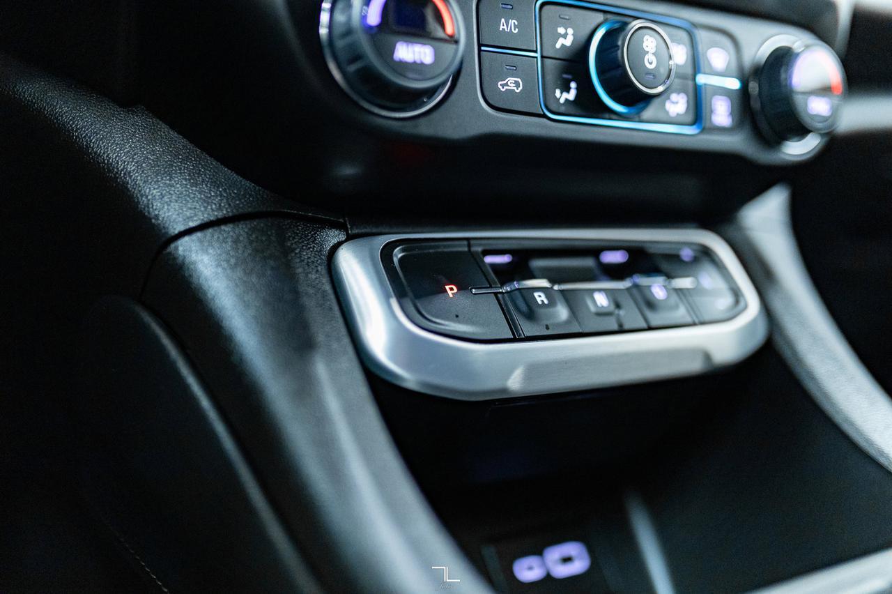 2023 GMC Acadia AWD SLE PSeat BCam Red Deer AB