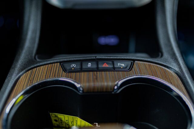 2023 GMC Acadia AWD SLE PSeat BCam Red Deer AB