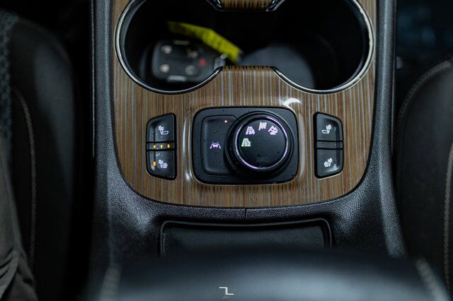 2023 GMC Acadia AWD SLE PSeat BCam Red Deer AB