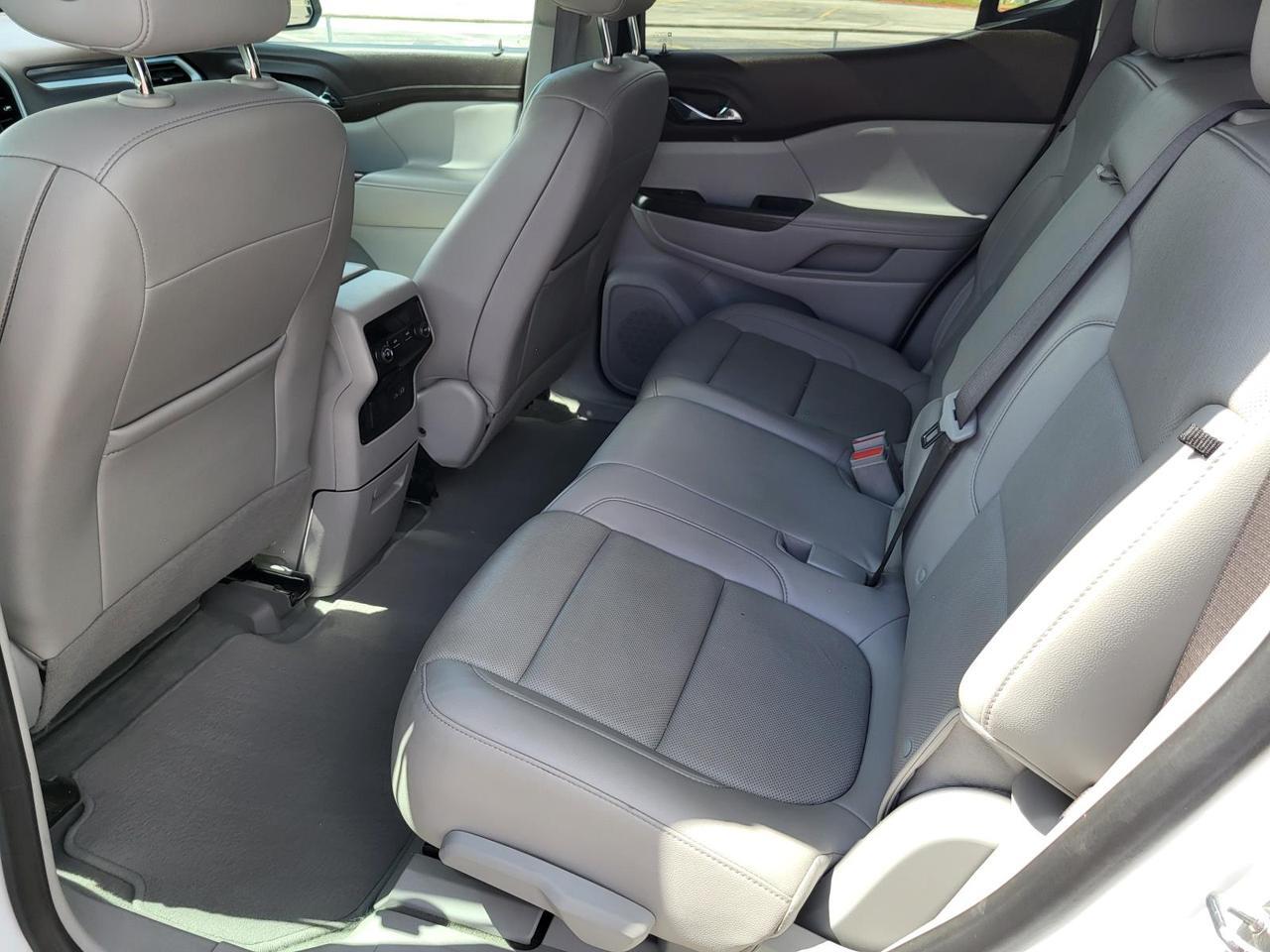 2023 GMC Acadia AWD SLT Beeville TX