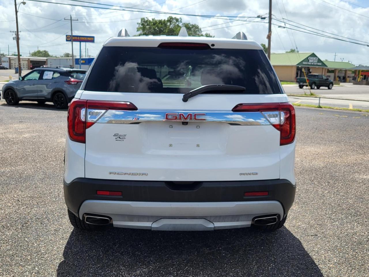 2023 GMC Acadia AWD SLT Beeville TX