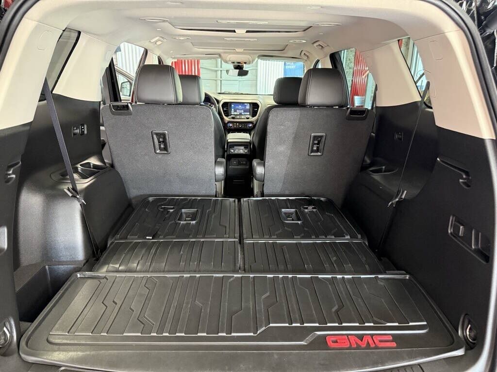 2023 GMC Acadia Denali Royal Oak MI