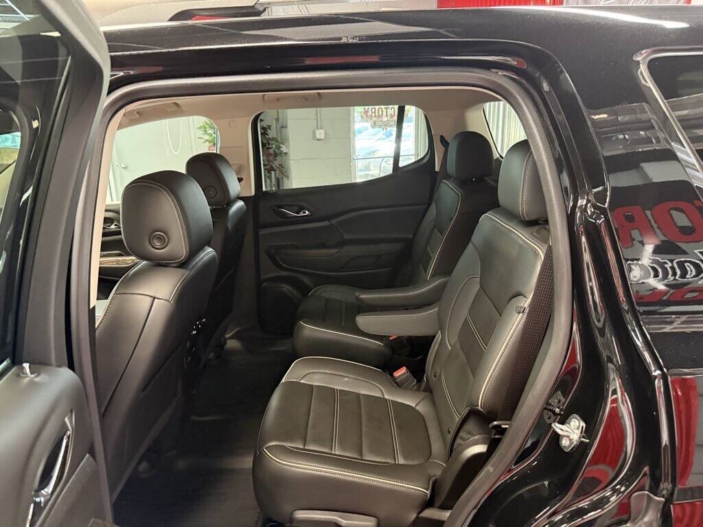 2023 GMC Acadia Denali Royal Oak MI