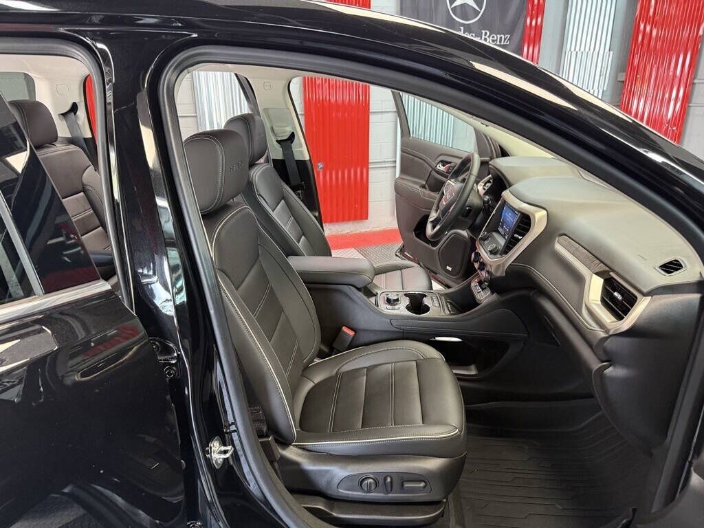 2023 GMC Acadia Denali Royal Oak MI