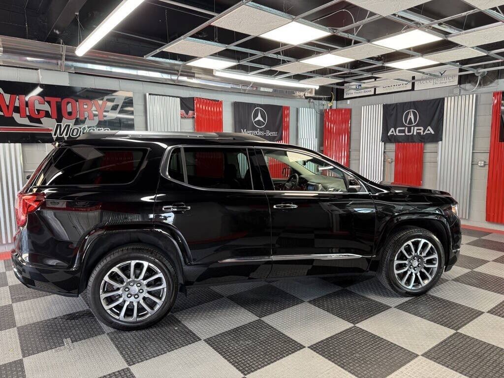 2023 GMC Acadia Denali Royal Oak MI