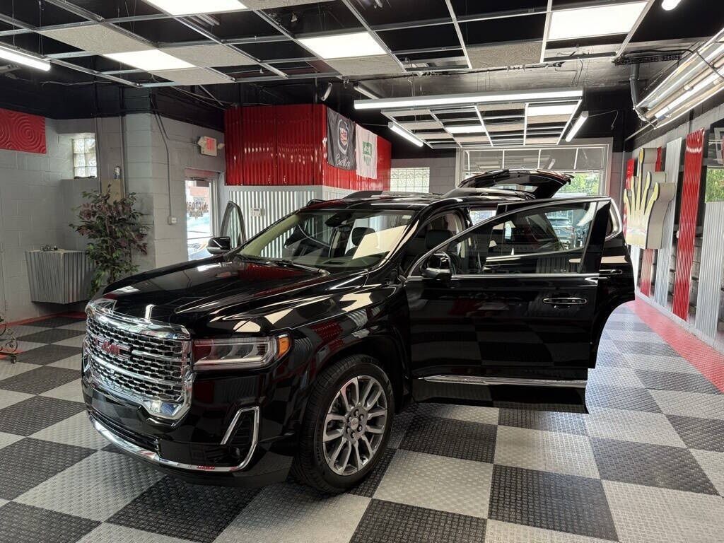 2023 GMC Acadia Denali Royal Oak MI