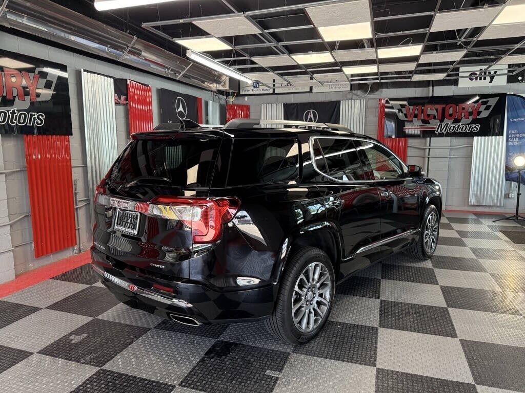 2023 GMC Acadia Denali Royal Oak MI