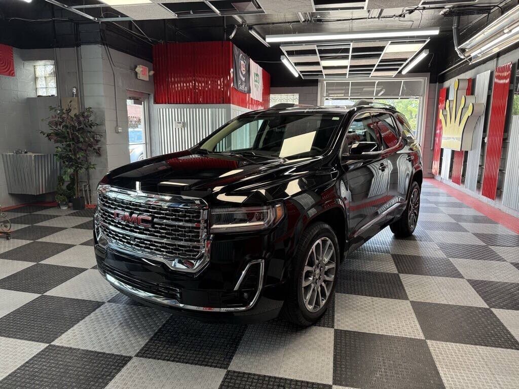 2023 GMC Acadia Denali Royal Oak MI