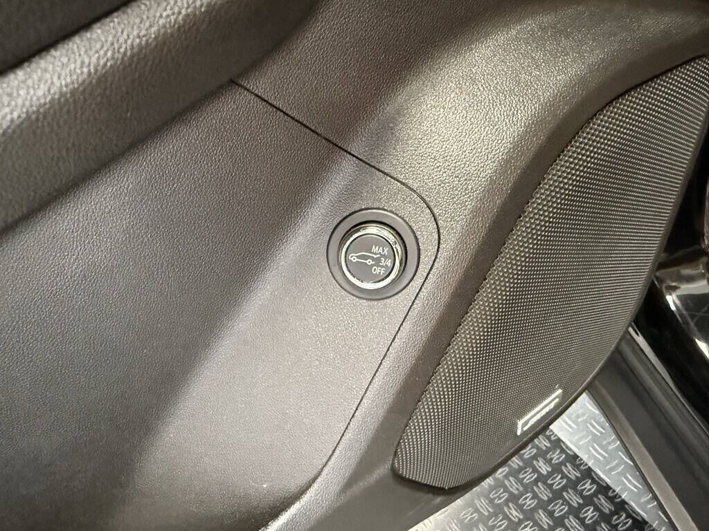 2023 GMC Acadia Denali Royal Oak MI