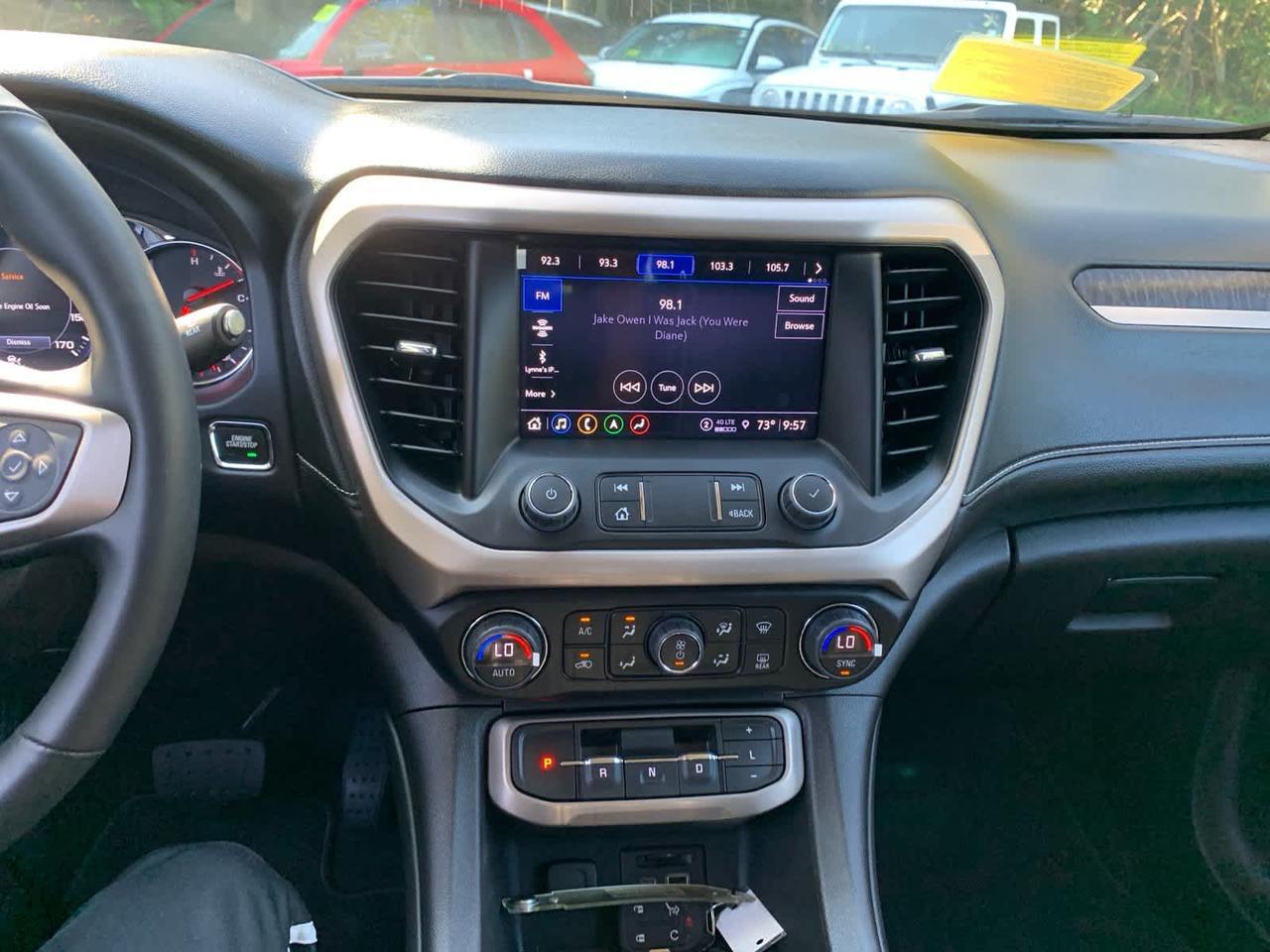 2023 GMC Acadia Denali Dartmouth MA