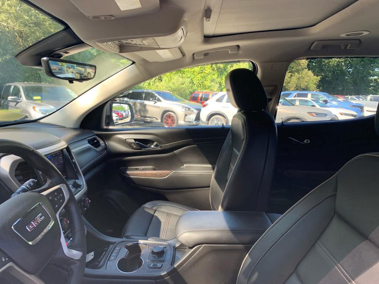 2023 GMC Acadia Denali Dartmouth MA