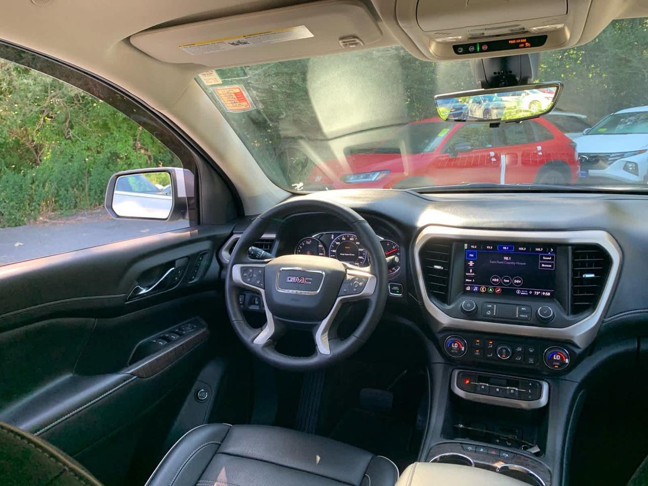 2023 GMC Acadia Denali Dartmouth MA