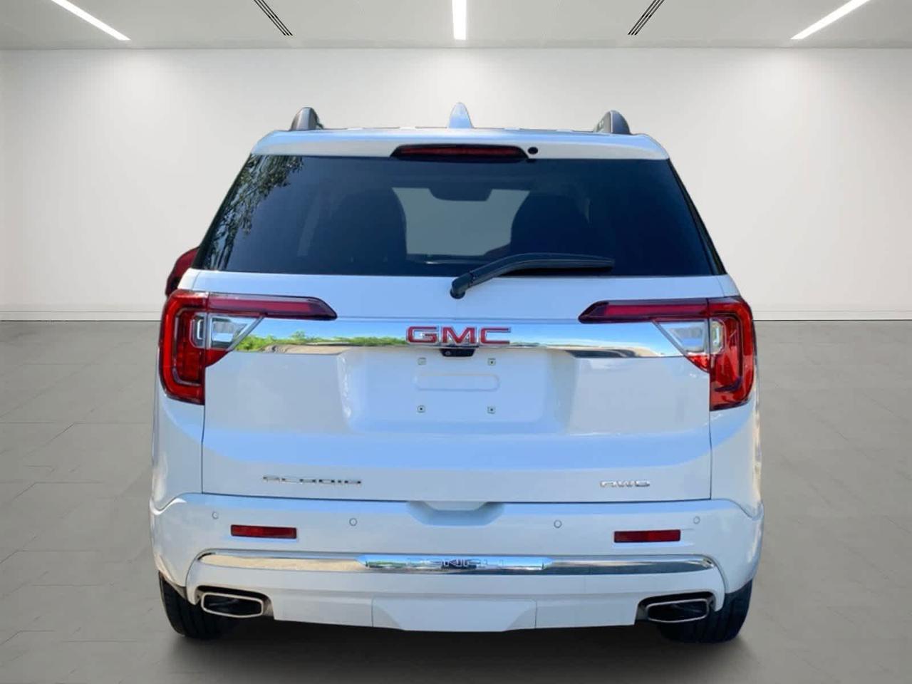 2023 GMC Acadia Denali Dartmouth MA