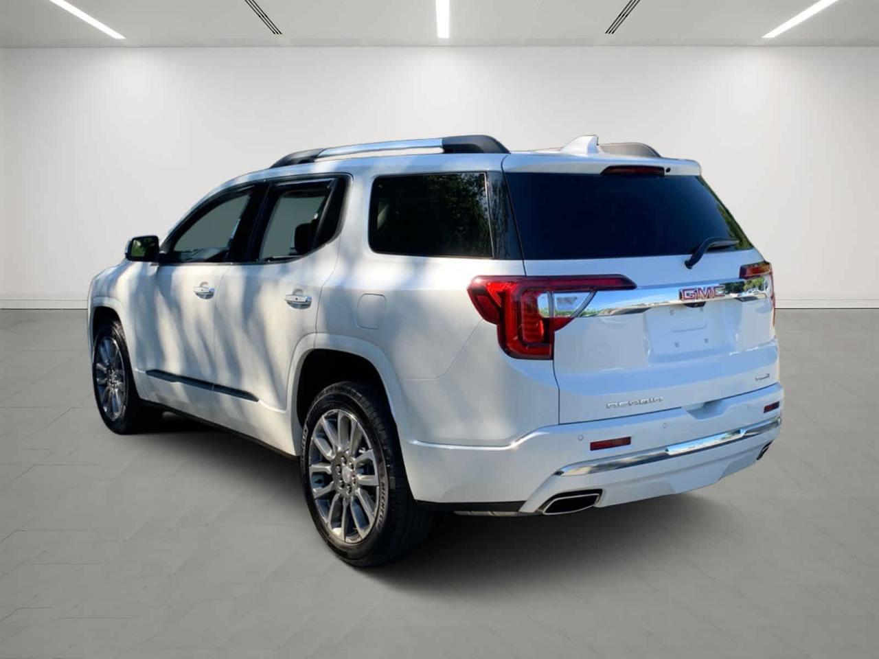 2023 GMC Acadia Denali Dartmouth MA