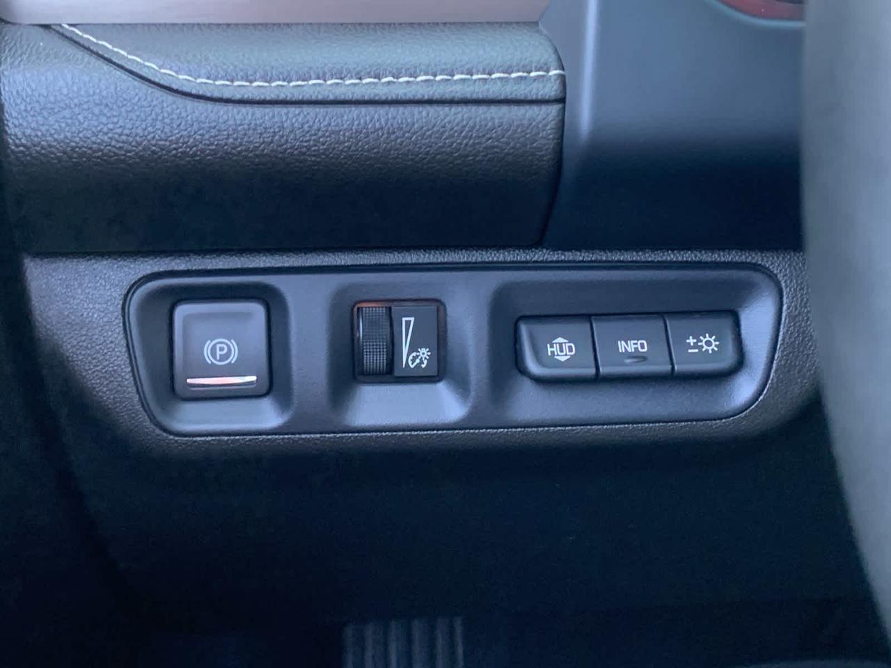 2023 GMC Acadia Denali Dartmouth MA