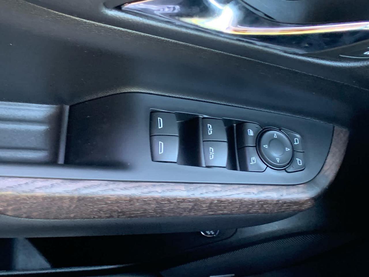 2023 GMC Acadia Denali Dartmouth MA