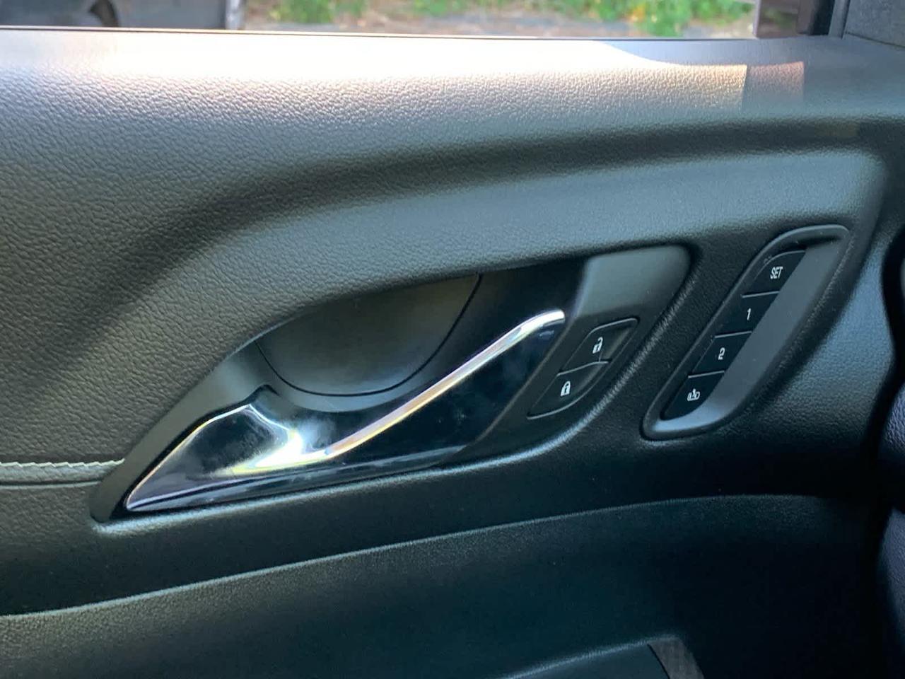 2023 GMC Acadia Denali Dartmouth MA