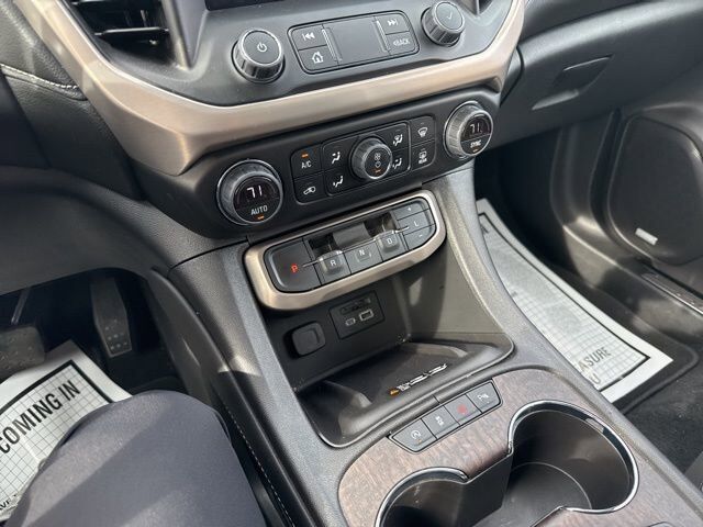 2023 GMC Acadia Denali Carbondale IL