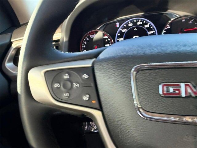 2023 GMC Acadia Denali Farmington MO