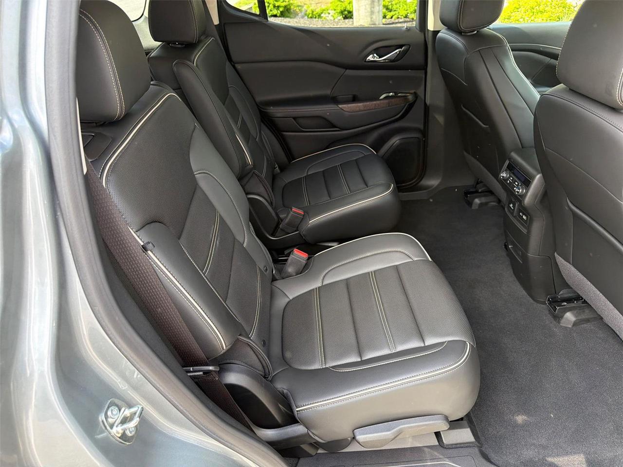 2023 GMC Acadia Denali Hagerstown MD