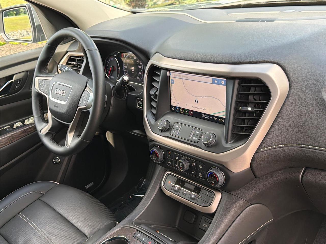 2023 GMC Acadia Denali Hagerstown MD