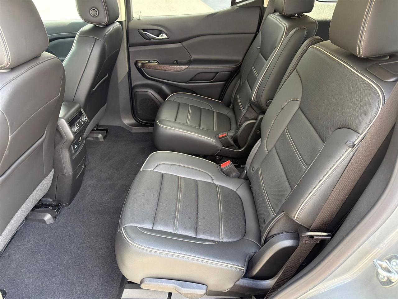 2023 GMC Acadia Denali Hagerstown MD