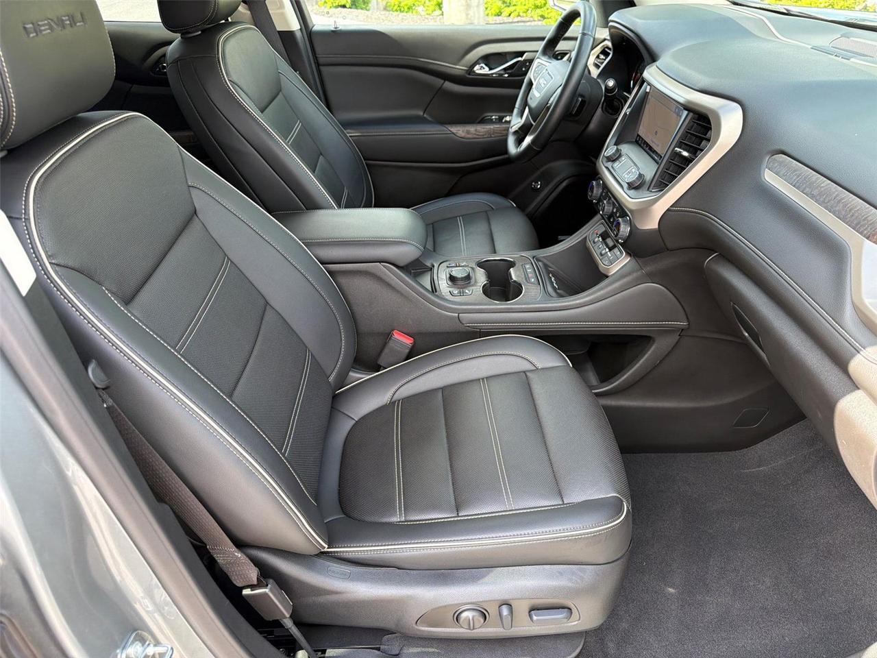 2023 GMC Acadia Denali Hagerstown MD