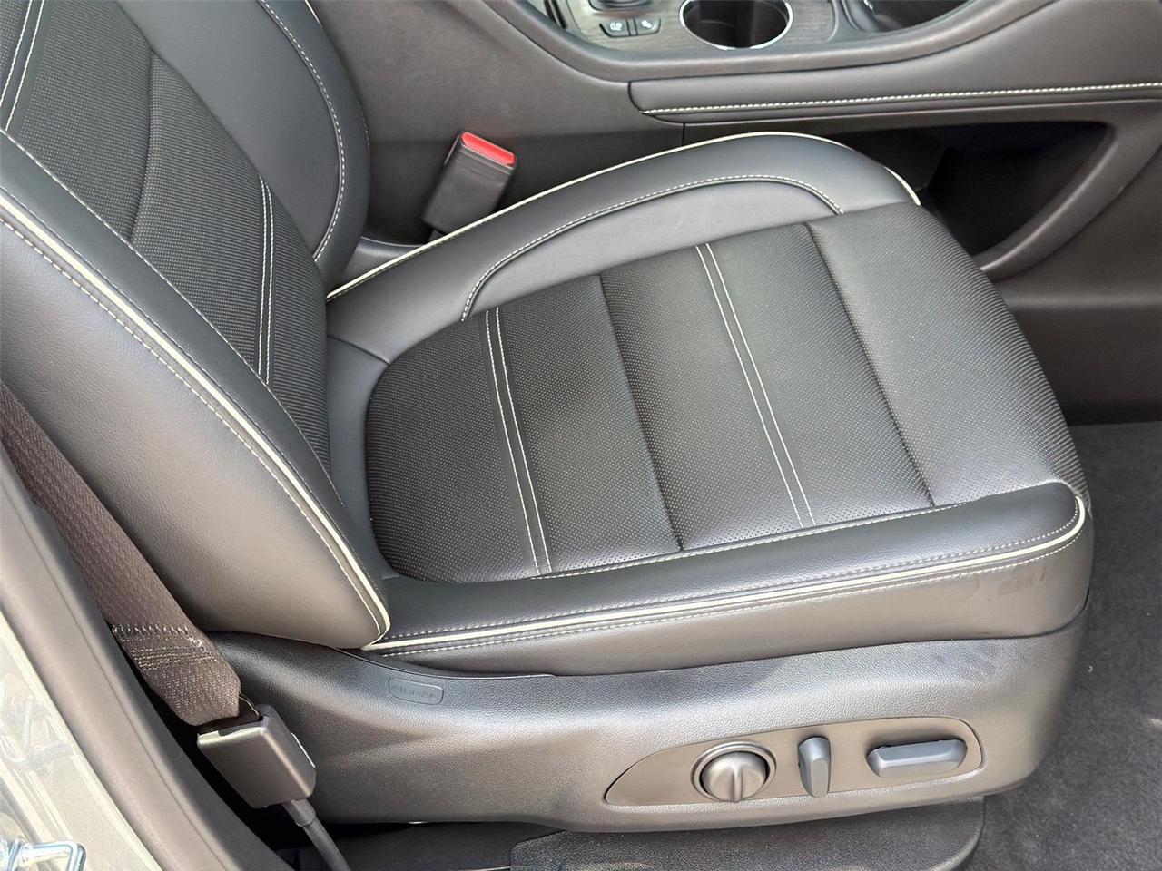 2023 GMC Acadia Denali Hagerstown MD