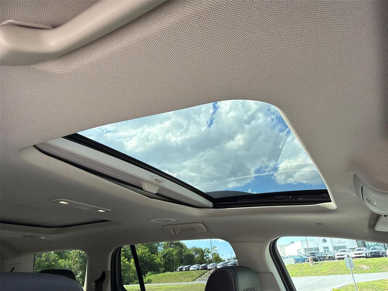 2023 GMC Acadia Denali Hagerstown MD