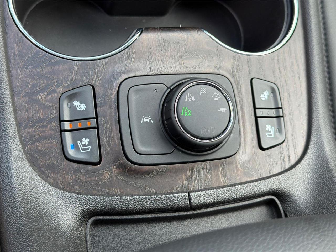 2023 GMC Acadia Denali Hagerstown MD
