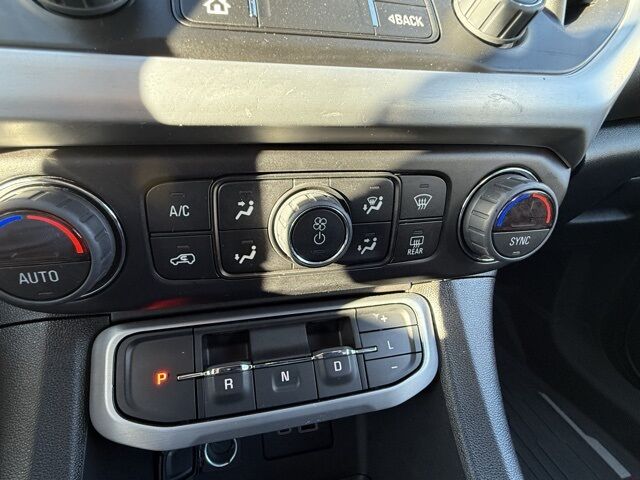 2023 GMC Acadia SLE Kerrville TX