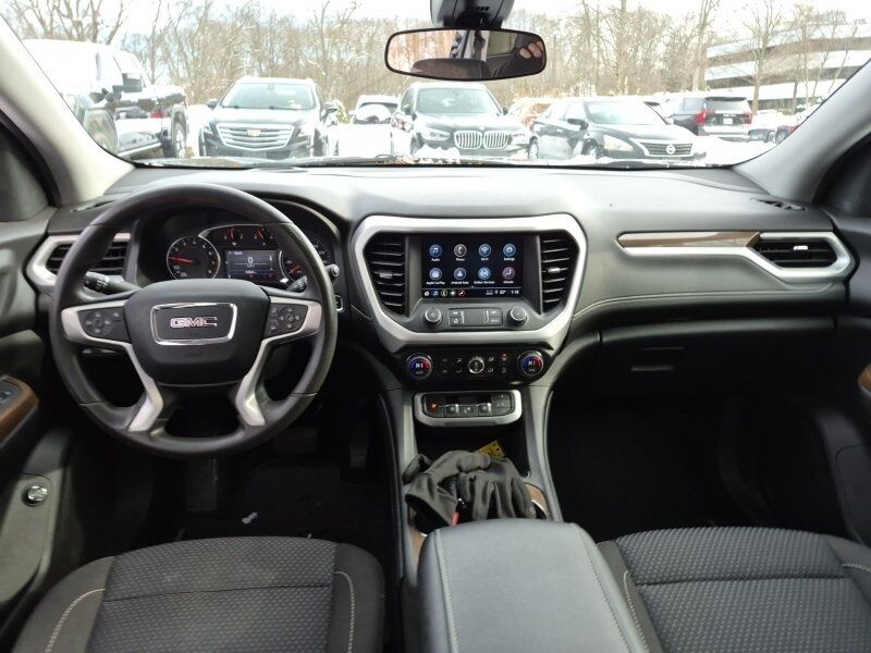 2023 GMC Acadia SLE Akron