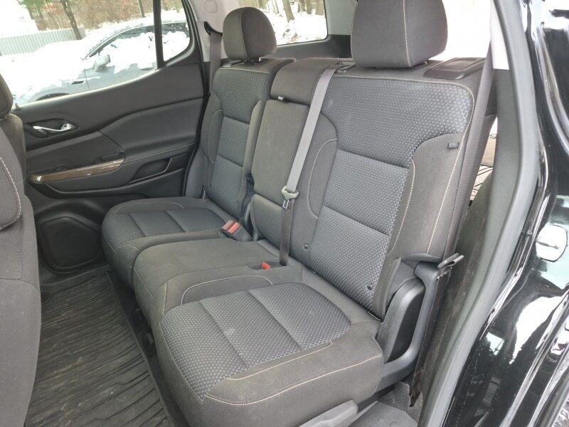 2023 GMC Acadia SLE Akron