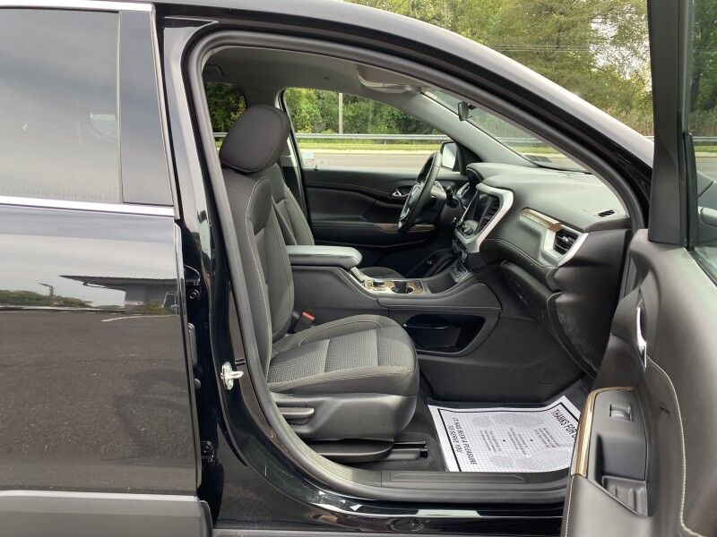 2023 GMC Acadia SLE Bristol  PA