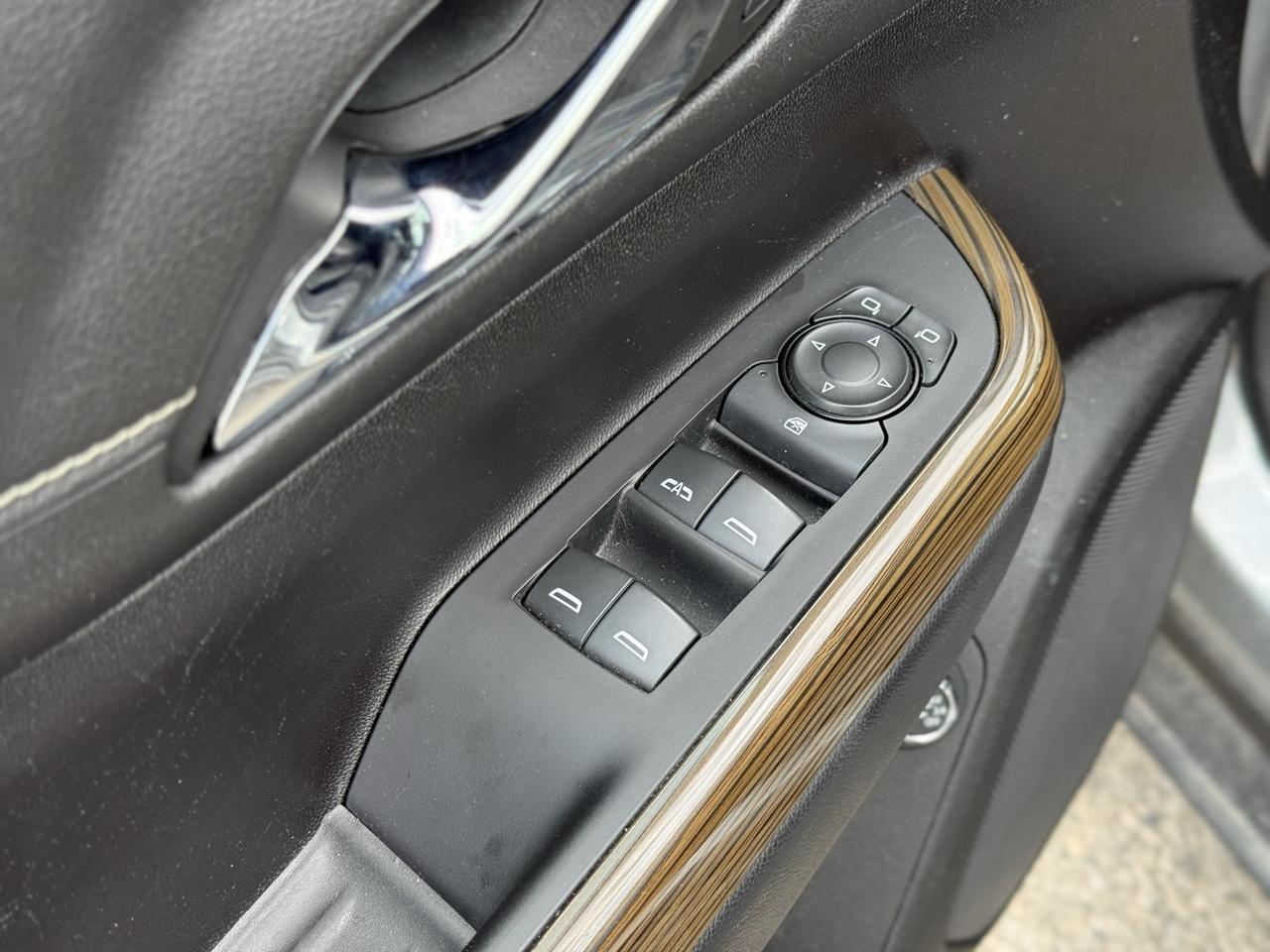 2023 GMC Acadia SLE Crestwood KY